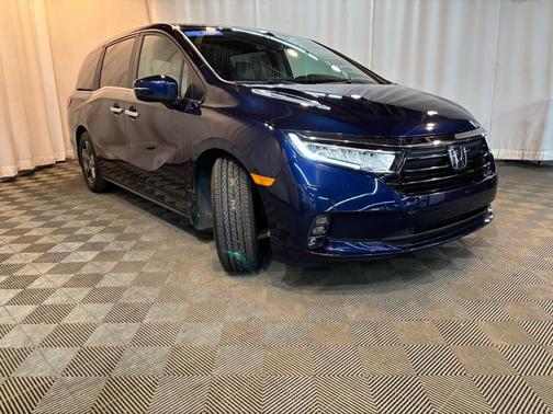 Obsidian Blue Pearl 2024 Honda Odyssey