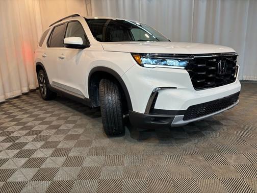 Platinum White Pearl 2024 Honda Pilot
