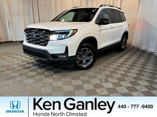 Platinum White Pearl 2024 Honda Passport