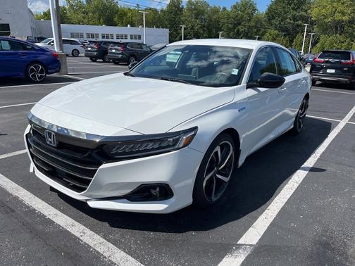2022 Honda Accord Hybrid 
