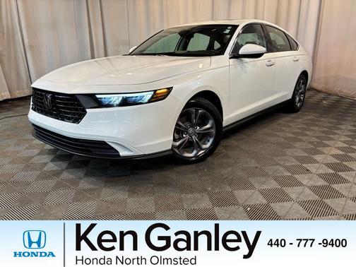 Platinum White Pearl 2024 Honda Accord