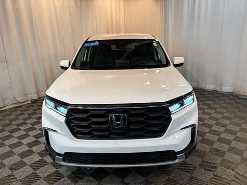 Platinum White Pearl 2023 Honda Pilot