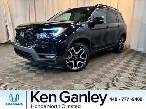 Crystal Black Pearl 2023 Honda Passport