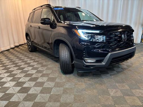 Crystal Black Pearl 2023 Honda Passport
