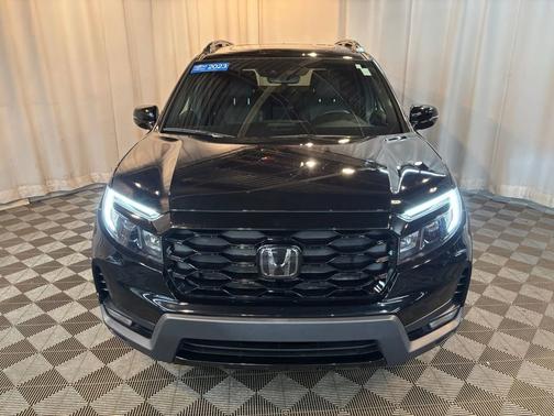 Crystal Black Pearl 2023 Honda Passport