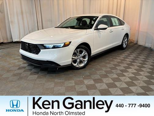 Platinum White Pearl 2023 Honda Accord