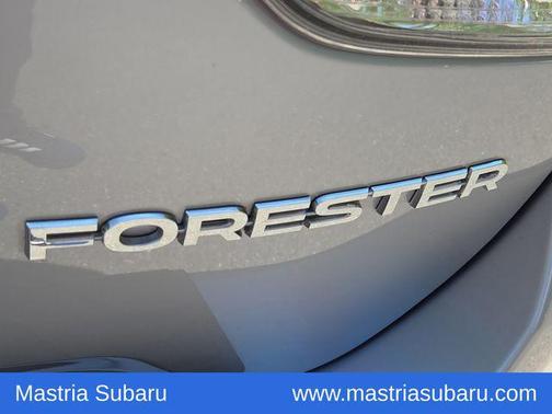 Ice Silver Metallic 2023 Subaru Forester Premium