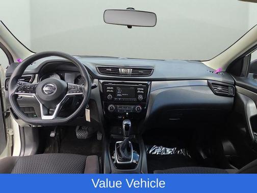 Glacier White 2017 Nissan Rogue Sport S