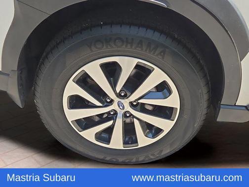 Ice Silver Metallic 2024 Subaru Outback Base