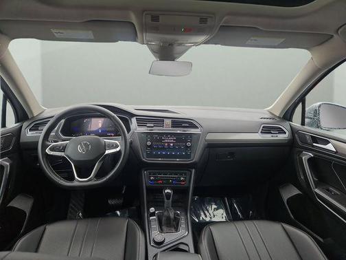 Pyrite Silver Metallic 2023 Volkswagen Tiguan 2.0T SE 4MOTION