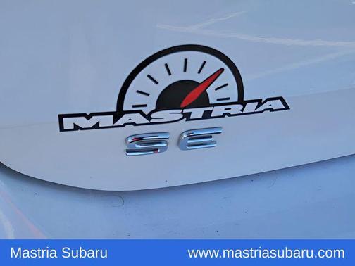 Pure White 2025 Volkswagen Taos 1.5T SE