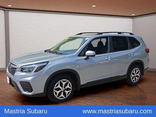 Ice Silver Metallic 2021 Subaru Forester Premium