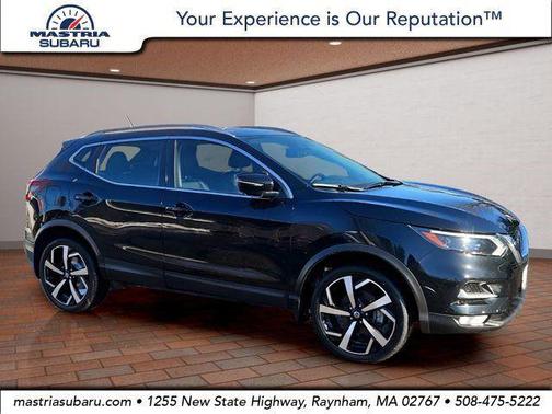 Magnetic Black Pearl 2022 Nissan Rogue Sport SL