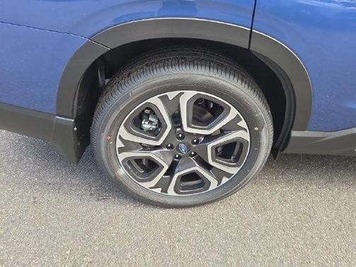 Blue 2027 Subaru Ascent Limited 7-Passenger