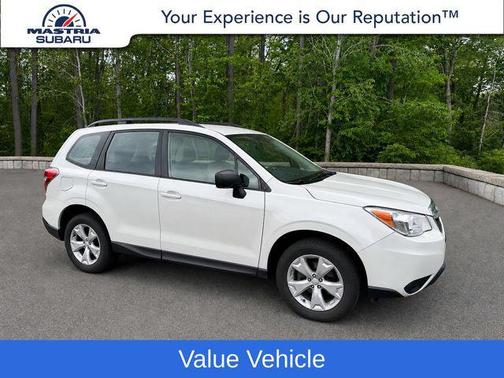 Crystal White Pearl 2016 Subaru Forester 2.5i