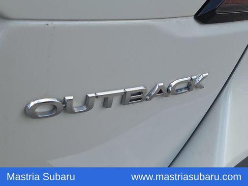 Crystal White Pearl 2023 Subaru Outback Limited