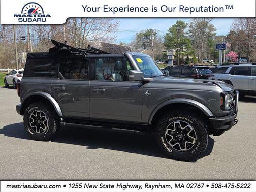 Carbonized Gray Metallic 2021 Ford Bronco Outer Banks