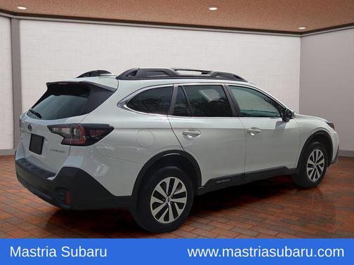 Crystal White Pearl 2022 Subaru Outback Premium