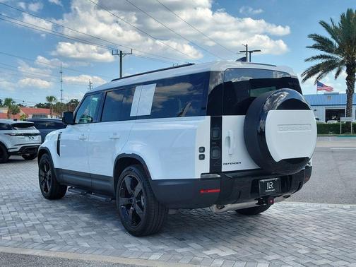 Fuji White 2026 Land Rover Defender P300 S