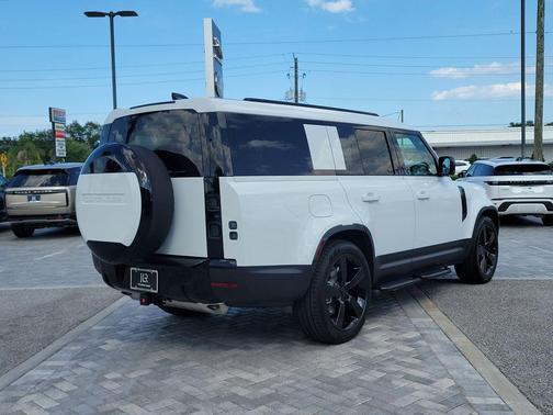 Fuji White 2026 Land Rover Defender P300 S