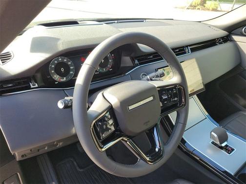 2025 Land Rover Range Rover Evoque Core S