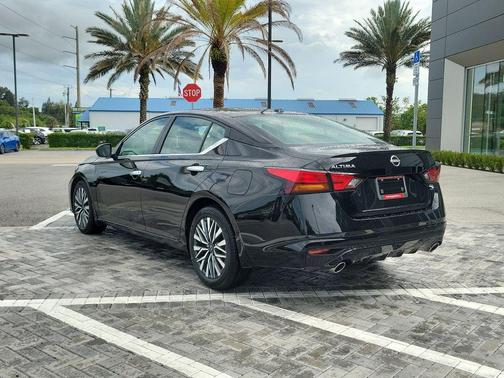 Black 2025 Nissan Altima SV
