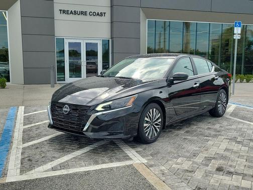 Black 2025 Nissan Altima SV