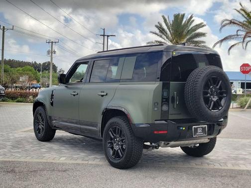 Woolstone Green 2026 Land Rover Defender P400 X-Dynamic SE