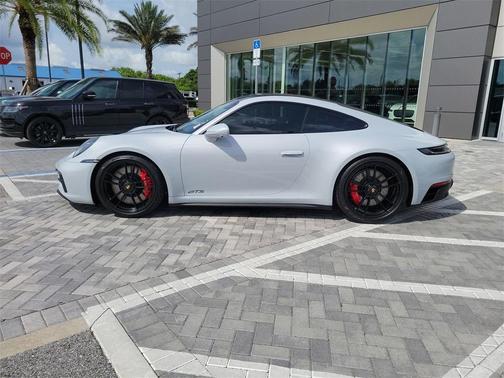 2024 Porsche 911 Carrera GTS
