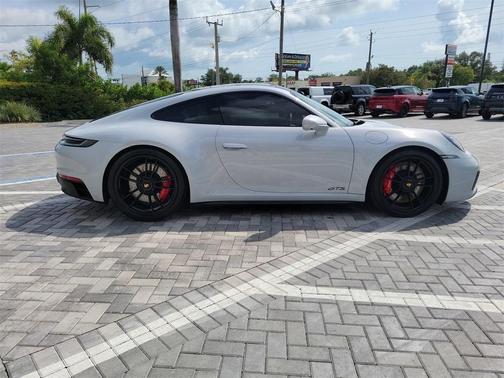 2024 Porsche 911 Carrera GTS