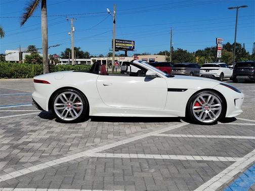 2017 Jaguar F-TYPE R