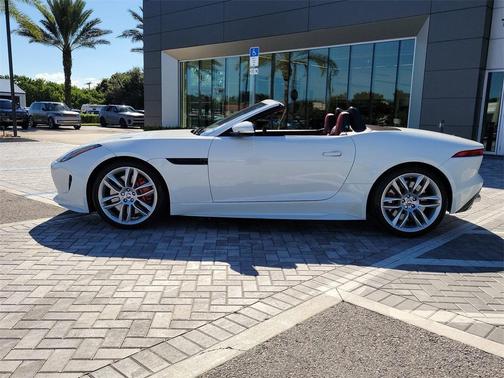 2017 Jaguar F-TYPE R