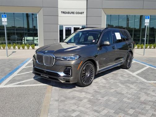 2022 BMW X7 M50i