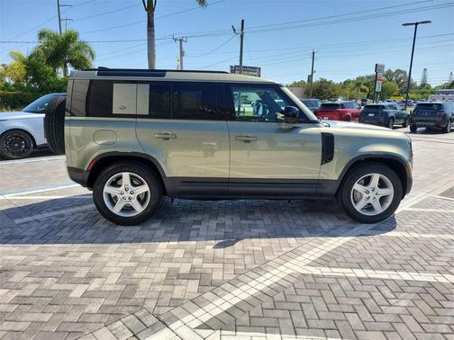 2021 Land Rover Defender 110 SE