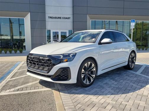 2025 Audi Q8 55 Premium