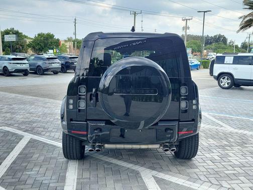 Santorini Black 2025 Land Rover Defender P525 V8