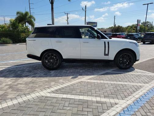 2025 Land Rover Range Rover P400 SE