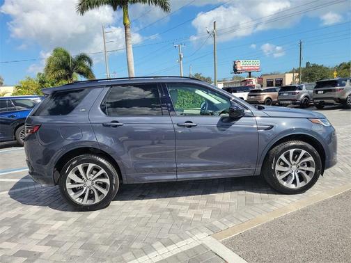 2025 Land Rover Discovery Sport S
