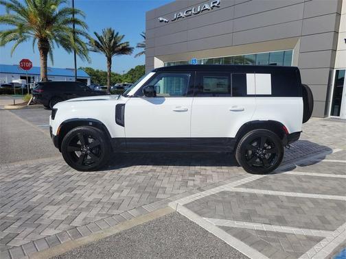 2025 Land Rover Defender P500 X-Dynamic SE