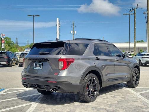 Carbonized Gray Metallic 2024 Ford Explorer ST