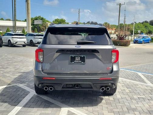 Carbonized Gray Metallic 2024 Ford Explorer ST