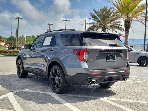 Carbonized Gray Metallic 2024 Ford Explorer ST