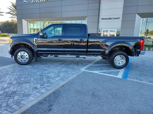 2017 Ford F-450 Lariat