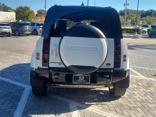 2023 Land Rover Defender 110 X-Dynamic SE