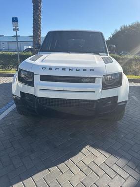 2023 Land Rover Defender 110 X-Dynamic SE