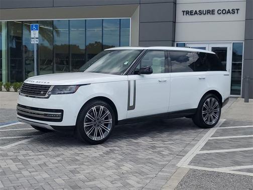 2025 Land Rover Range Rover P400 SE 7 Seat