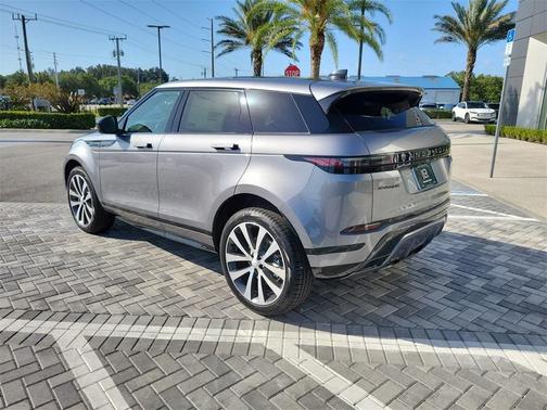 2026 Land Rover Range Rover Evoque Dynamic SE