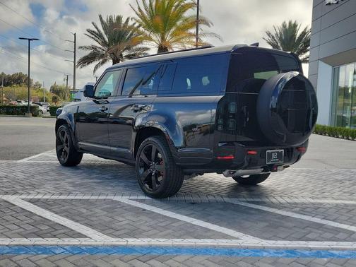 2026 Land Rover Defender P400 X