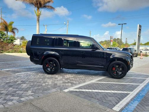 2026 Land Rover Defender P400 X