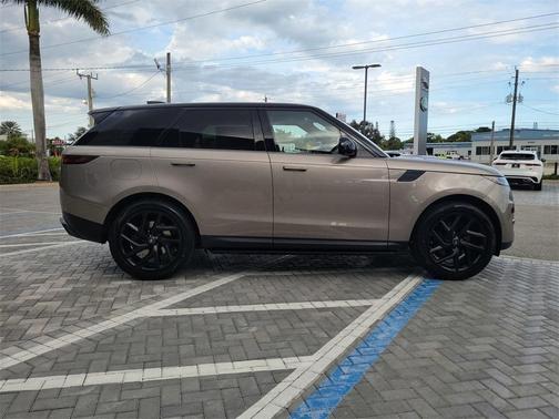 2023 Land Rover Range Rover Sport SE